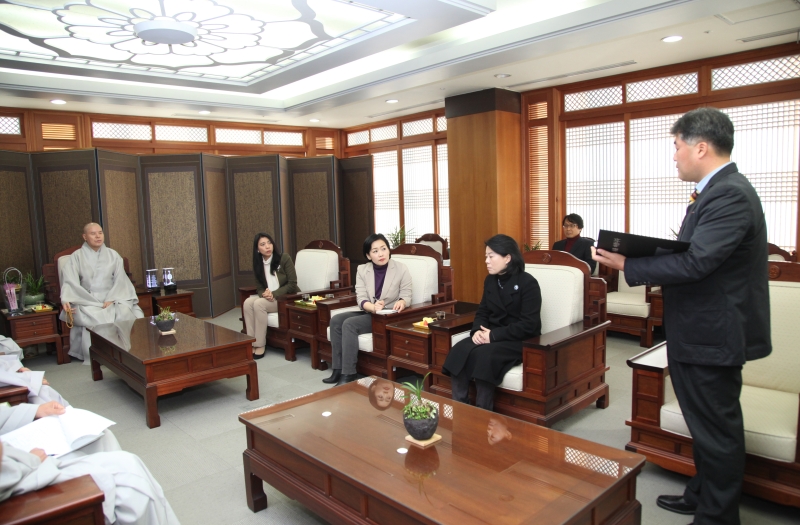 2013.11.21_전국민주노동조합 총연맹 위원장, 노동조합 임원 예방, 이자스민 (3)